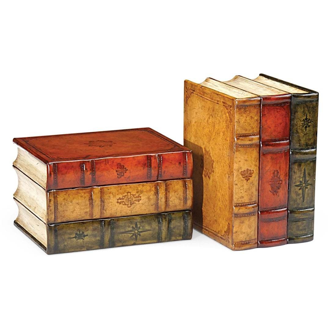 Пара искусственных подставок для книг Pair of Faux Bookends